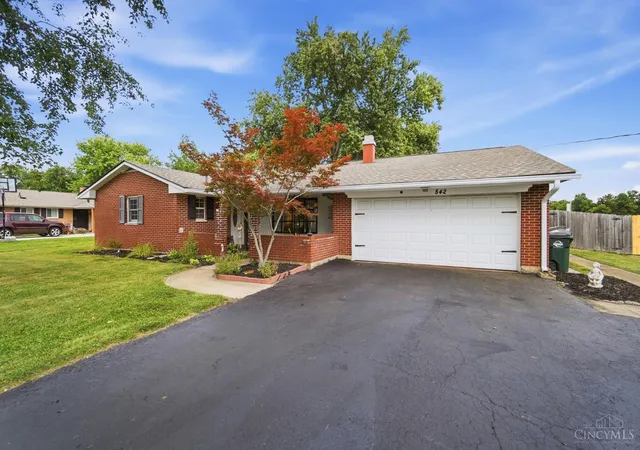 2nd image of 842 Miller Rd, Lebanon, OH 45036 | MLS# 1889621