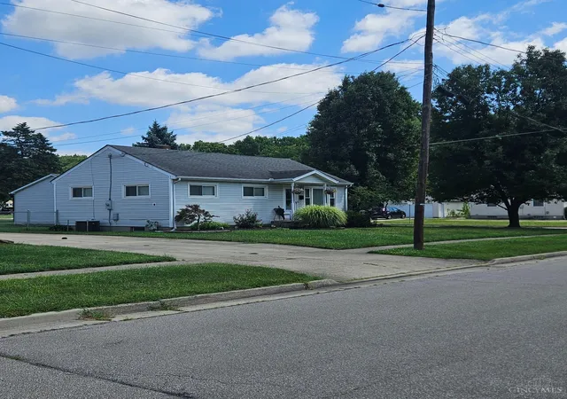 Photo 2 of Single family home for sale at 4854 Fairfield Ave, Fairfield, OH 45014 | MLS# 1889751 | Listing updated on 2026-09-09