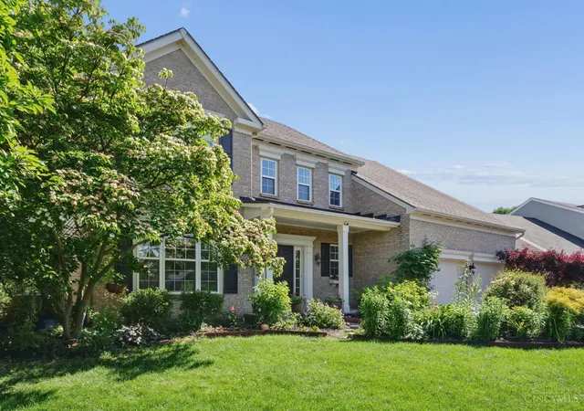 Photo 36 of Sale Pending at 7879 Yellowwood Dr, Mason, OH 45040 | MLS# 1889570 | Listing updated on 2026-09-10