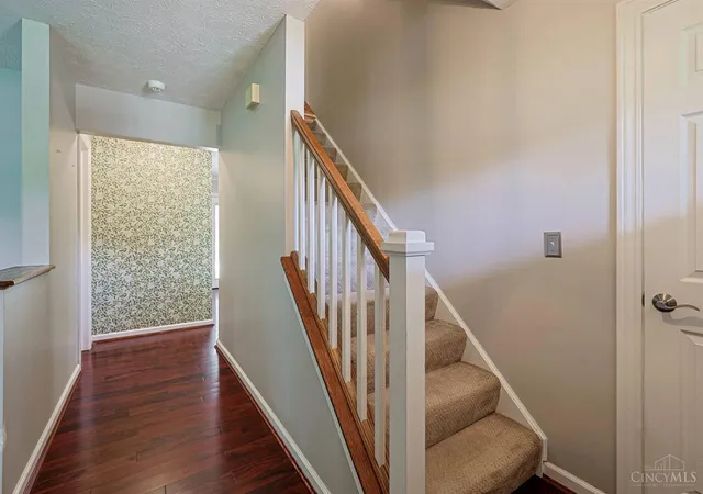 Photo 4 of Single family home for sale at 9045 Fields Dr, Deerfield Twp., OH 45040 | MLS# 1889596 | Listing updated on 2026-10-28