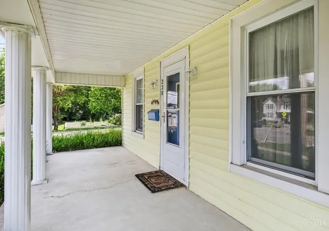 Photo 2 of Sale Pending at 220 Victoria Ave, Batavia, OH 45103 | MLS# 1889588 | Listing updated on 2026-09-08