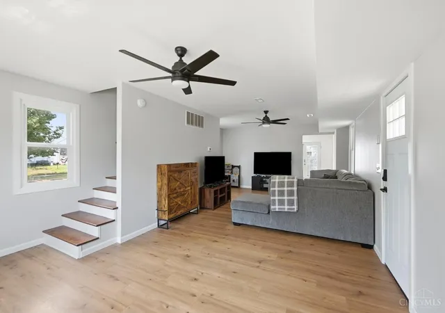Photo 4 of Sale Pending at 432 Forest St, Washington Court Hous, OH 43160 | MLS# 1889728 | Listing updated on 2026-09-19