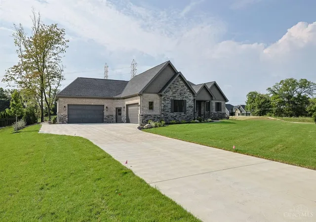 Photo 2 of Single family home for sale at 2700 Rittenhouse Rd, Miami Twp, OH 45052 | MLS# 1889806 | Listing updated on 2026-08-07