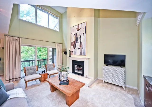 Photo 3 of Townhouse for sale at 681 Totten Way, Cincinnati, OH 45226 | MLS# 1889692 | Listing updated on 2026-08-14