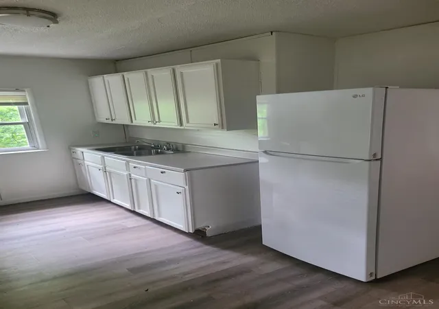 Photo 4 of House for sale at 1729 Pulte St, Cincinnati, OH 45225 | MLS# 1889100 | Listing updated on 2026-09-21