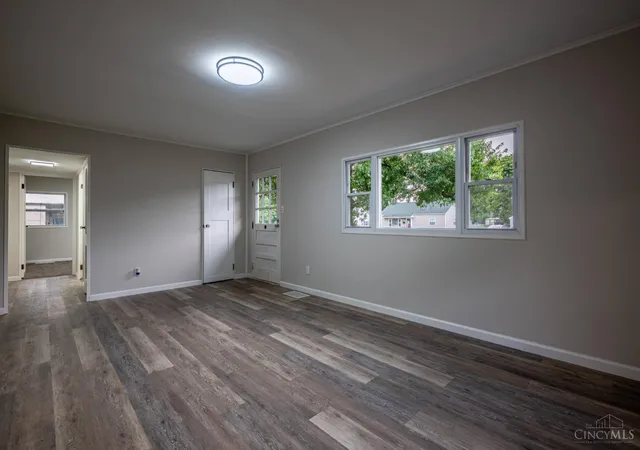 Photo 2 of Sale Pending at 1101 Sorg Pl, Middletown, OH 45042 | MLS# 1889416 | Listing updated on 2026-08-24