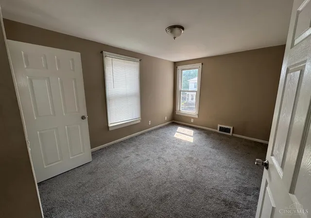 3rd image of 2404 Elmo Ave, Hamilton, OH 45015 | MLS# 1887469
