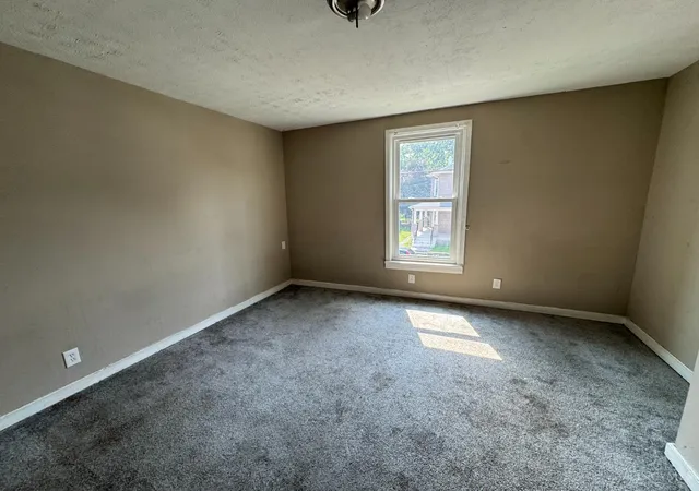 5th image of 2404 Elmo Ave, Hamilton, OH 45015 | MLS# 1887469
