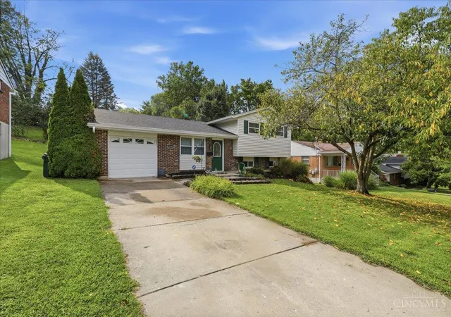 Photo 2 of Single family home for sale at 2343 Fairgreen Dr, Green Twp, OH 45238 | MLS# 1889867 | Listing updated on 2026-08-20