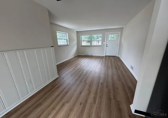 Photo 3 of Single family home for sale at 36 Powhatton Dr, Milford, OH 45150 | MLS# 1889869 | Listing updated on 2026-08-08