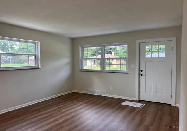 Photo 3 of Single family home for sale at 36 Powhatton Dr, Milford, OH 45150 | MLS# 1889869 | Listing updated on 2026-08-08