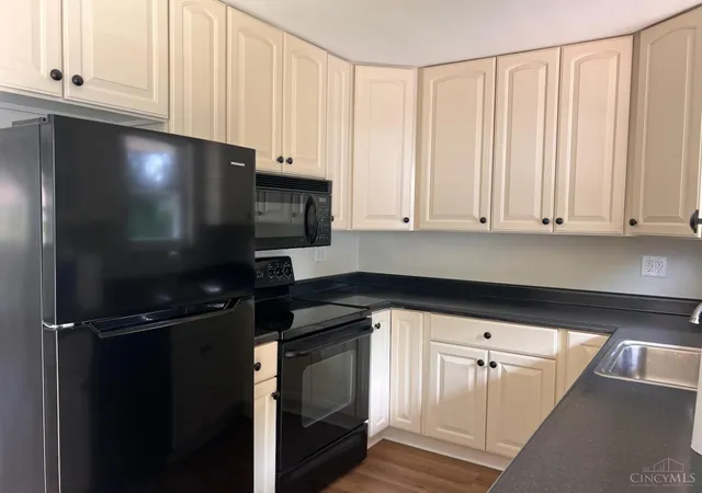 Photo 4 of Single family home for sale at 36 Powhatton Dr, Milford, OH 45150 | MLS# 1889869 | Listing updated on 2026-08-08
