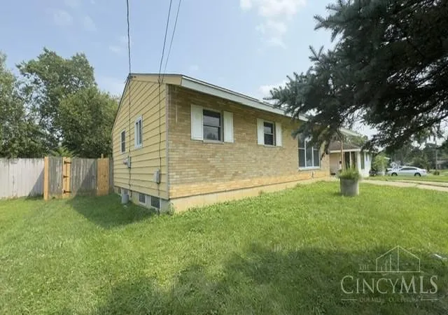 Photo 3 of Single family home for sale at 11466 Kenn Rd, Forest Park, OH 45240 | MLS# 1889836 | Listing updated on 2026-09-09