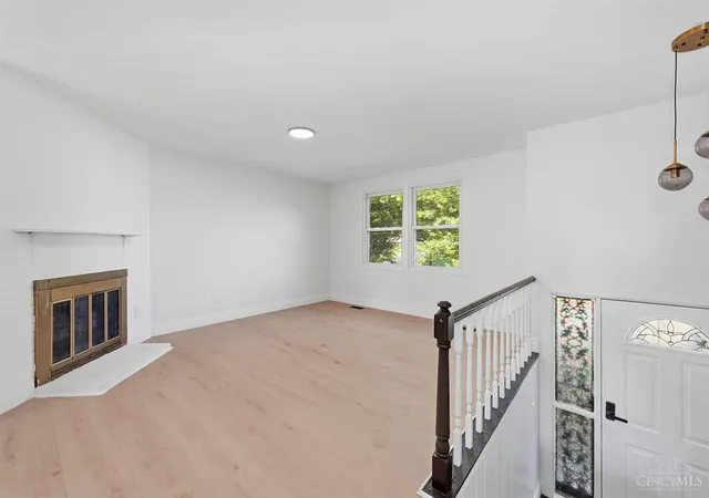 Photo 4 of Single family home for sale at 1403 Kingsbury Dr, Cincinnati, OH 45240 | MLS# 1889919 | Listing updated on 2026-08-13