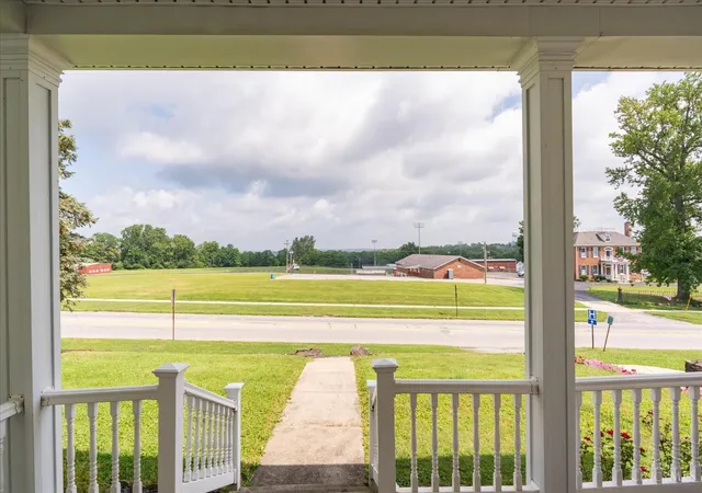 Photo 4 of Sale Pending at 345 W Main St, Hillsboro, OH 45133 | MLS# 1889951 | Listing updated on 2026-10-01