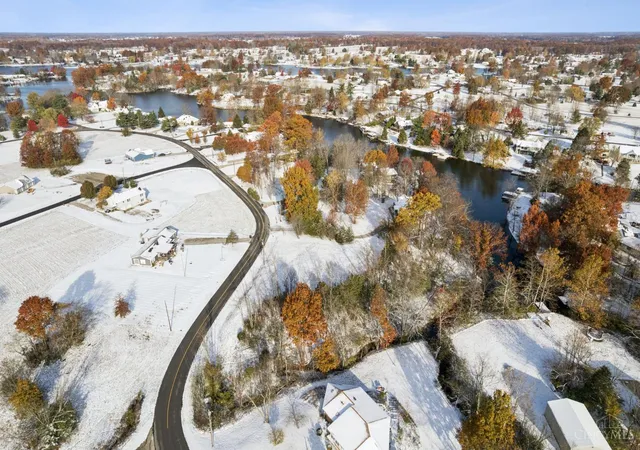 3rd image of 476 S Waynoka Dr, Lake Waynoka, OH 45171 | MLS# 1889948