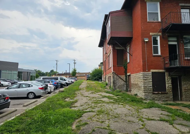 Listing Photo 4 - Condo for sale in building located at 3636 Reading Rd, Cincinnati, OH 45229