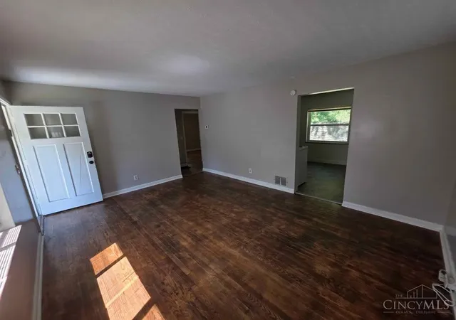 Photo 3 of Single family home for sale at 968 Delhi Ave, Cincinnati, OH 45204 | MLS# 1890010 | Listing updated on 2026-09-10