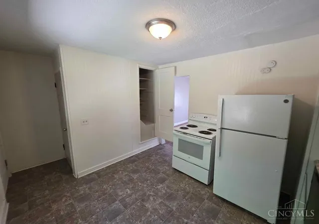 Photo 4 of Single family home for sale at 968 Delhi Ave, Cincinnati, OH 45204 | MLS# 1890010 | Listing updated on 2026-09-10