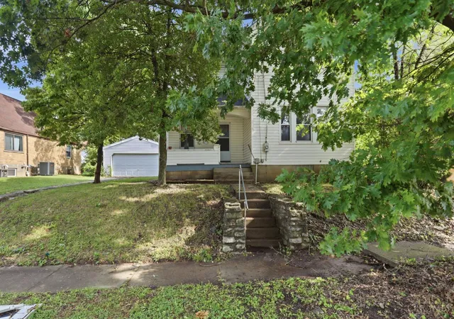 Photo 1 of Single family home for sale at 1530 Kinney Ave, Cincinnati, OH 45231 | MLS# 1889387 | Listing updated on 2026-09-10