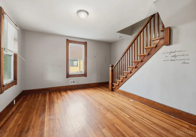 Photo 2 of Single family home for sale at 1530 Kinney Ave, Cincinnati, OH 45231 | MLS# 1889387 | Listing updated on 2026-09-10