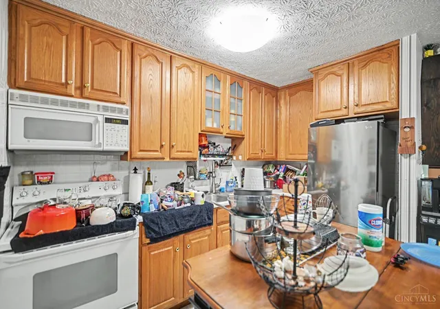 Photo 3 of Sale Pending at 24 Judiann Ct, Reading, OH 45215 | MLS# 1890058 | Listing updated on 2026-09-15