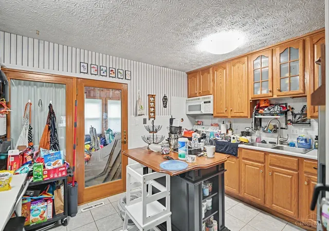 Photo 3 of Sale Pending at 24 Judiann Ct, Reading, OH 45215 | MLS# 1890058 | Listing updated on 2026-10-01