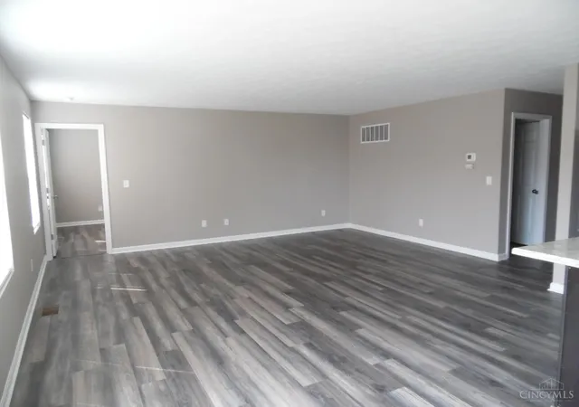 Photo 2 of Sale Pending at 2156 Pumpkin Ridge Ct, Hamilton, OH 45013 | MLS# 1889911 | Listing updated on 2026-09-06