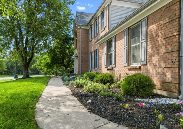 Photo 2 of Single family home for sale at 1210 Ascot Dr, Hamilton Twp, OH 45039 | MLS# 1890072 | Listing updated on 2026-09-11