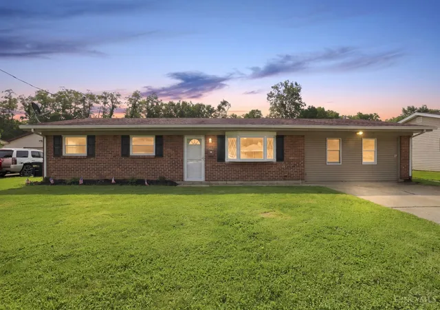 Photo 2 of Single family home for sale at 237 Linda Ct, Trenton, OH 45067 | MLS# 1890078 | Listing updated on 2026-09-08