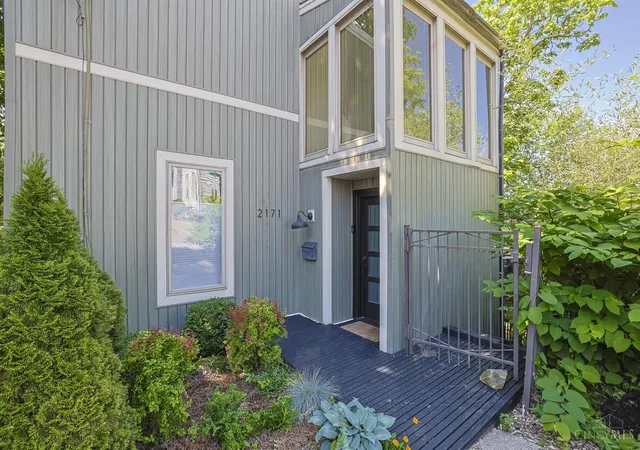 Photo 2 of Single family home for sale at 2171 Sohn St, Cincinnati, OH 45219 | MLS# 1890098 | Listing updated on 2026-09-14