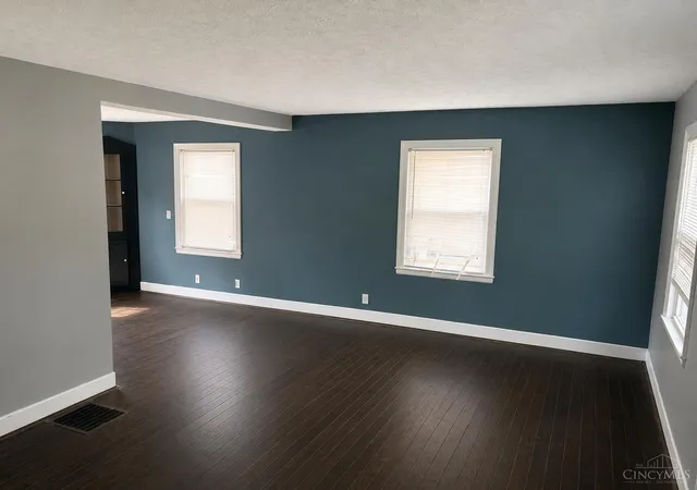 Photo 3 of Single family home for sale at 1309 Park Ave, Hamilton, OH 45013 | MLS# 1889809 | Listing updated on 2026-10-22