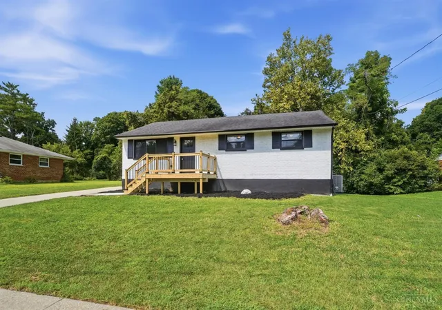 Photo 3 of Sale Pending at 4687 Galaxy Ln, Union Twp, OH 45244 | MLS# 1890053 | Listing updated on 2026-08-25