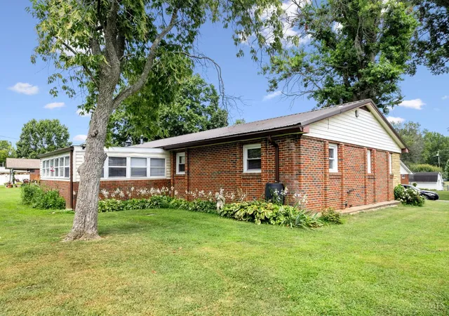 4th image of 1725 Friendship Rd, Aberdeen, OH 45101 | MLS# 1889976