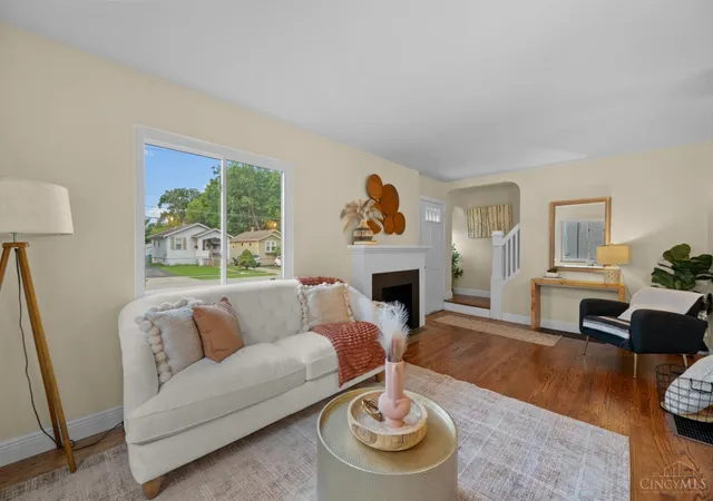 Photo 3 of Single family home for sale at 6838 Roe St, Columbia Twp, OH 45227 | MLS# 1890057 | Listing updated on 2026-10-22