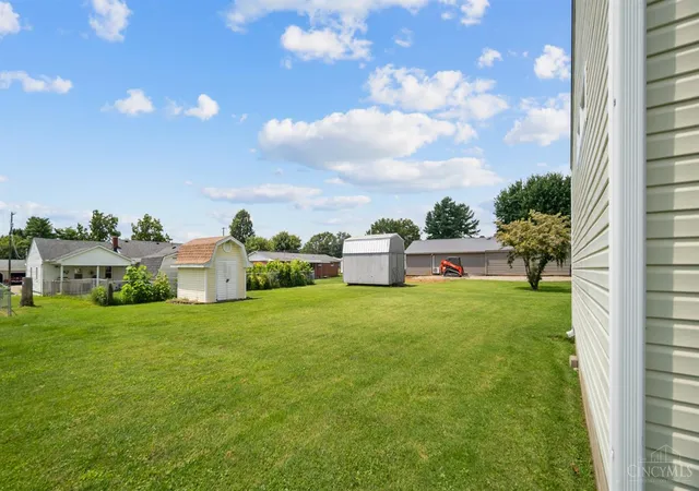 Photo 3 of Sale Pending at 215 Chestnut Ridge Rd, West Union, OH 45693 | MLS# 1888991 | Listing updated on 2026-08-21