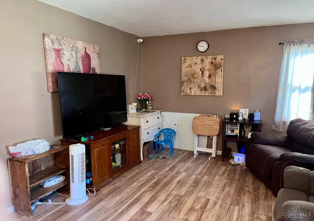 Photo 4 of Sale Pending at 3308 Lapland Dr, Colerain Twp, OH 45239 | MLS# 1890153 | Listing updated on 2026-08-26