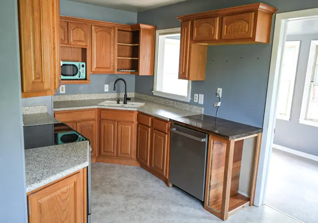 5th image of 705 Mead St, Wilmington, OH 45177 | MLS# 1890040