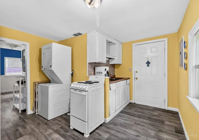 5th image of 828 W Main St, Williamsburg, OH 45176 | MLS# 1889931