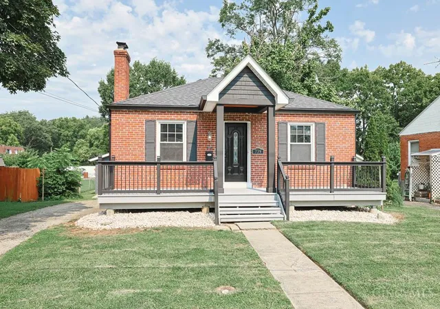 1st image of 739 Pasadena Ave, Milford, OH 45150 | MLS# 1890186