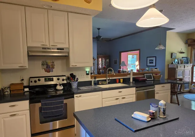 Photo 4 of Sale Pending at 7900 Patton Rd, Liberty Twp, OH 45133 | MLS# 1889832 | Listing updated on 2026-08-14