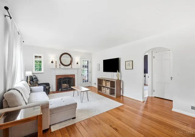 Photo 3 of Single family home for sale at 3201 Grischy Ln, Cincinnati, OH 45208 | MLS# 1890183 | Listing updated on 2026-09-14