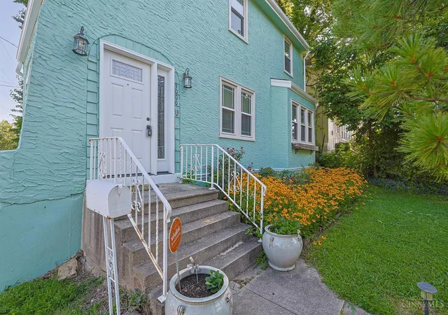 Photo 2 of Single family home for sale at 3000 Mapleleaf Ave, Cincinnati, OH 45213 | MLS# 1889923 | Listing updated on 2026-08-21