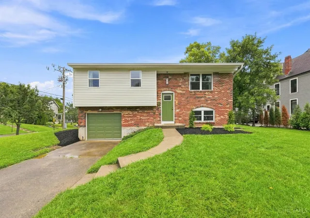 Photo 1 of Sale Pending at 814 Burns Ave, Wyoming, OH 45215 | MLS# 1890163 | Listing updated on 2026-08-28