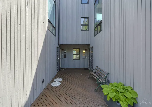 Photo 3 of Sale Pending at 1022 Hatch St, Cincinnati, OH 45202 | MLS# 1890230 | Listing updated on 2026-09-09