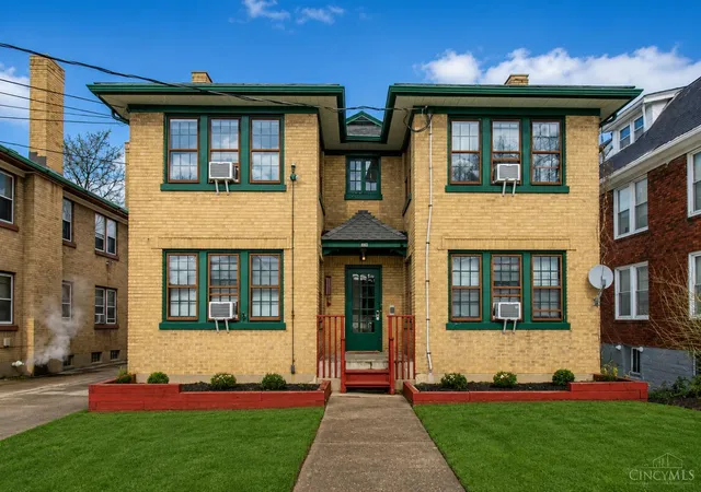 Multi family home for sale at 126 Louis Ave, Cincinnati, OH 45220 | MLS# 1890114