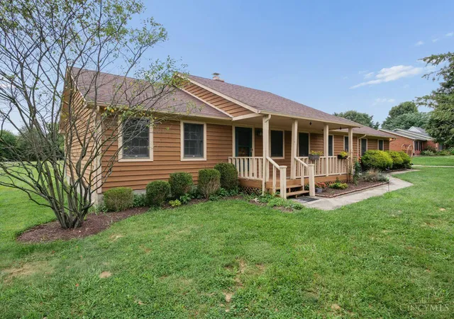 Photo 3 of Sale Pending at 255 S Waynesville Rd, Turtle Creek Twp, OH 45054 | MLS# 1890145 | Listing updated on 2026-09-09