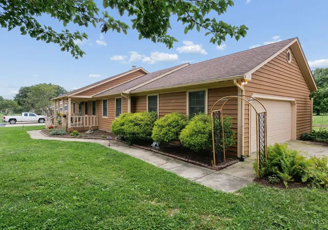 Photo 3 of Sale Pending at 255 S Waynesville Rd, Turtle Creek Twp, OH 45054 | MLS# 1890145 | Listing updated on 2026-09-09