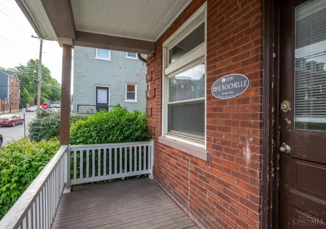 Photo 2 of Sale Pending at 221 E Rochelle St, Cincinnati, OH 45219 | MLS# 1889686 | Listing updated on 2026-08-19