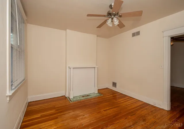 Photo 2 of Sale Pending at 221 E Rochelle St, Cincinnati, OH 45219 | MLS# 1889686 | Listing updated on 2026-08-19